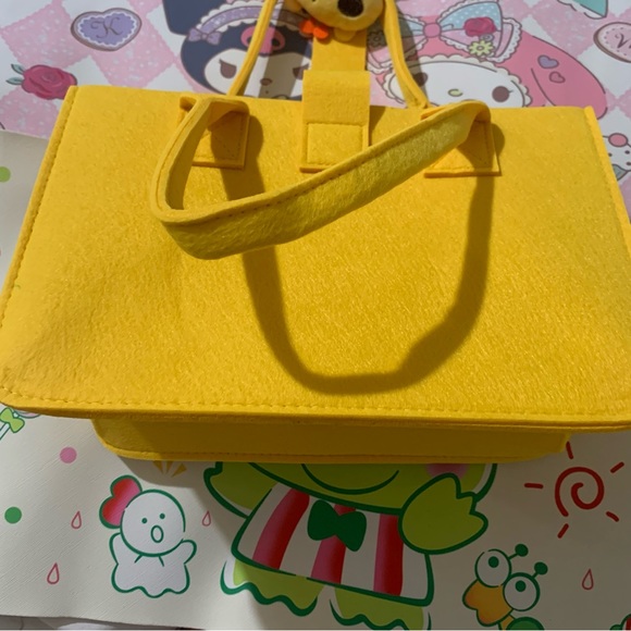 Storage Bin Design Purse with Giraffe Plush Button and Pompoms - Picture 3 of 9